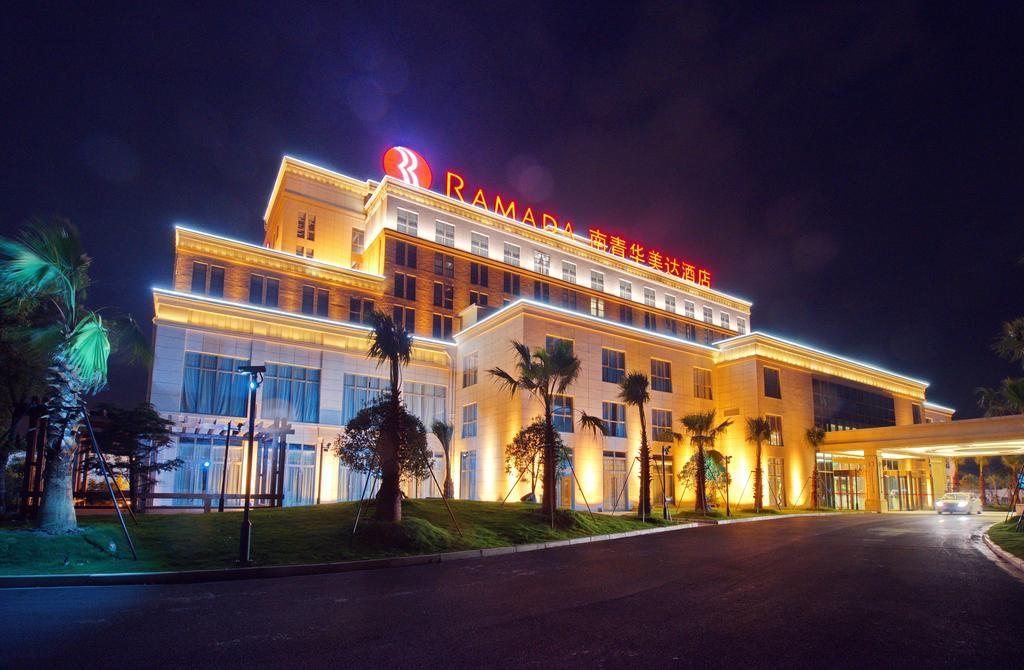 Ramada Shanghai East-Pudong International Airport Exterior photo