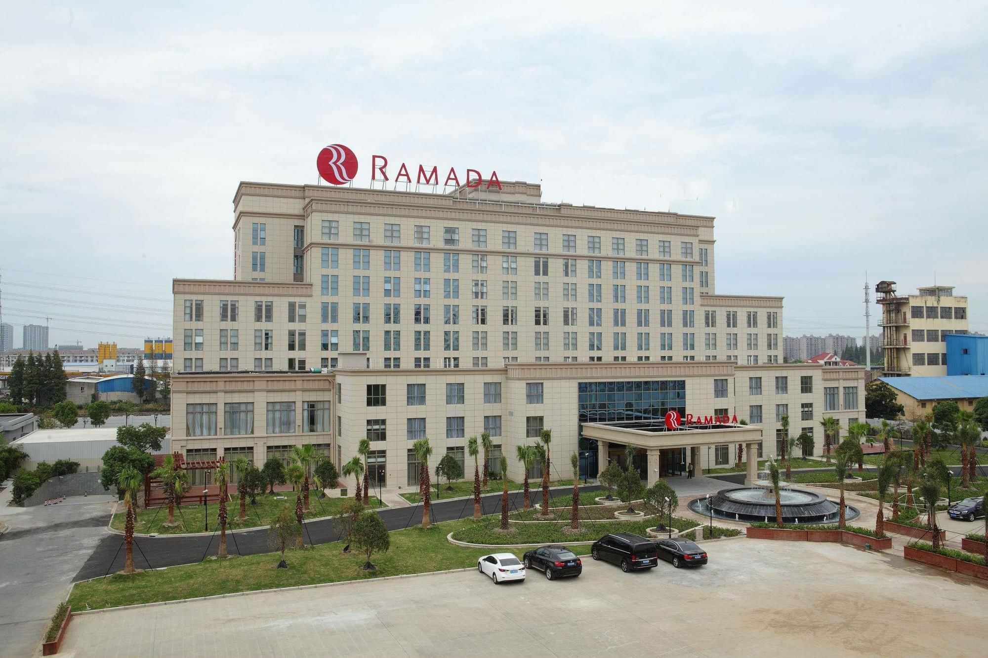 Ramada Shanghai East-Pudong International Airport Exterior photo